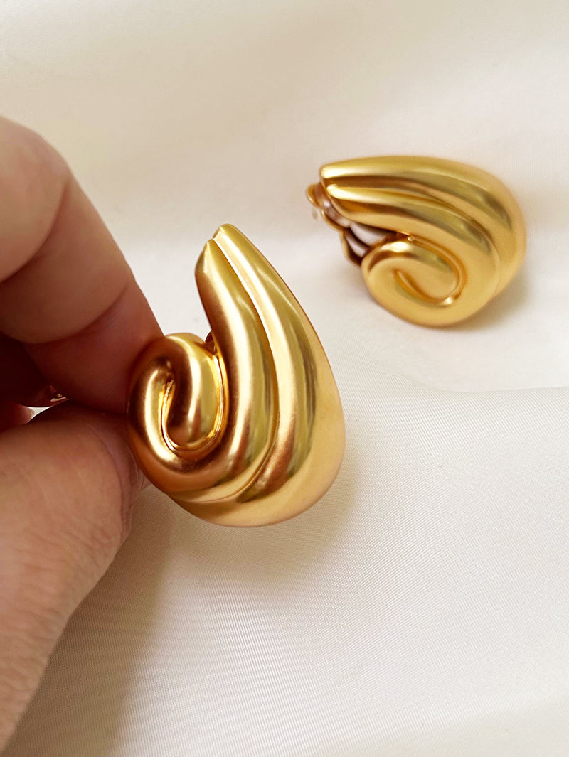 Vergulde designer oorbellen