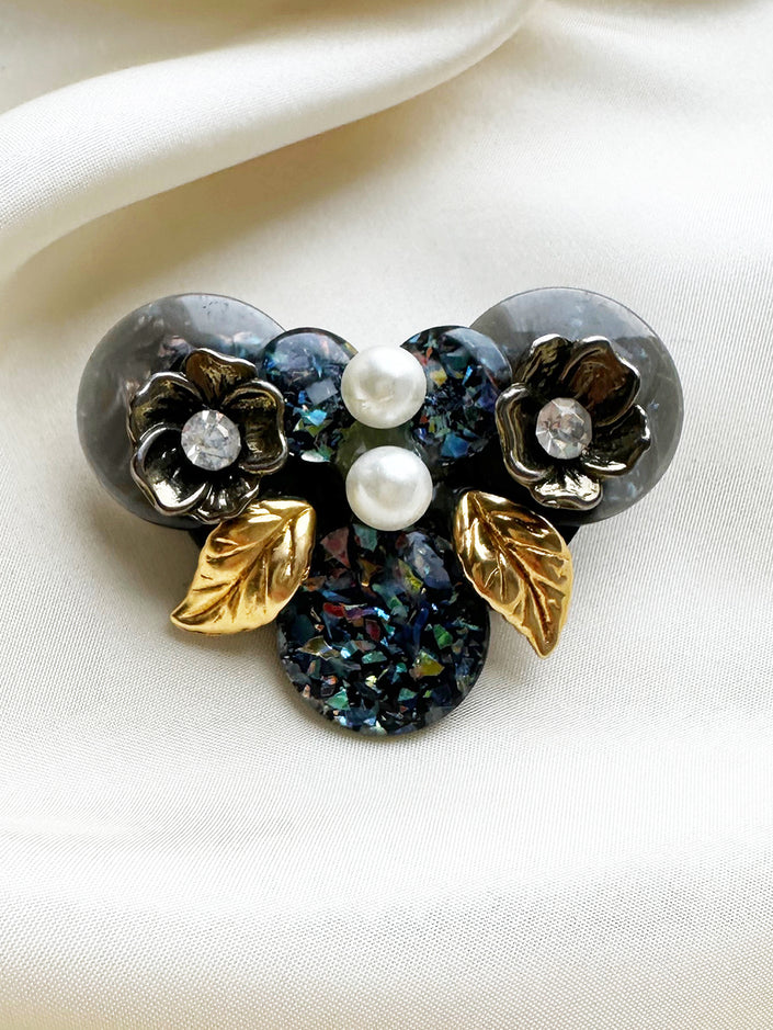 Floral 80s broche