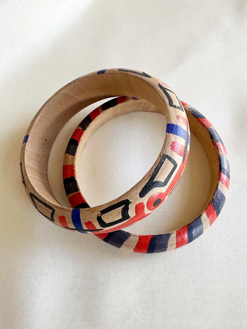 Set van 2 beschilderde houten armbanden