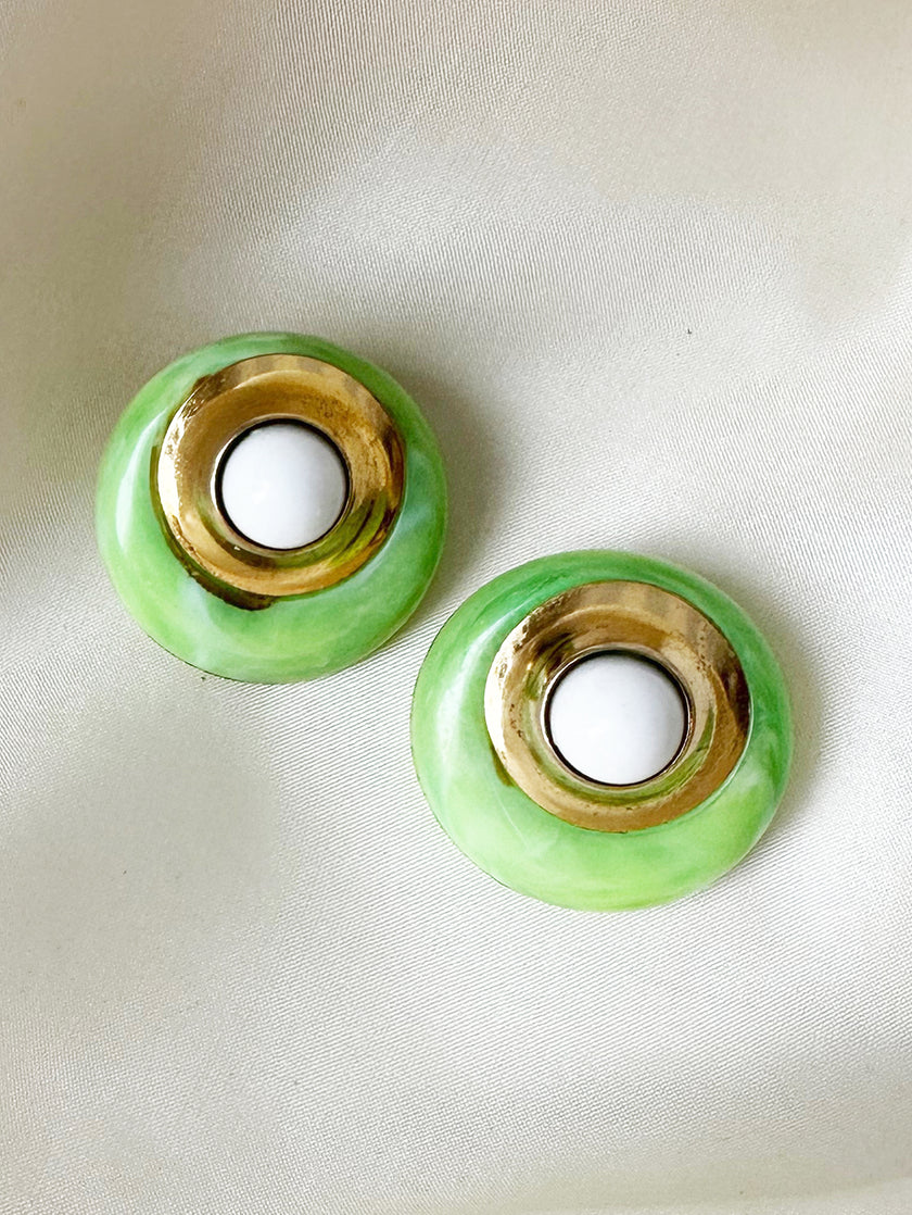 Gifgroene 60s Mod clip oorbellen