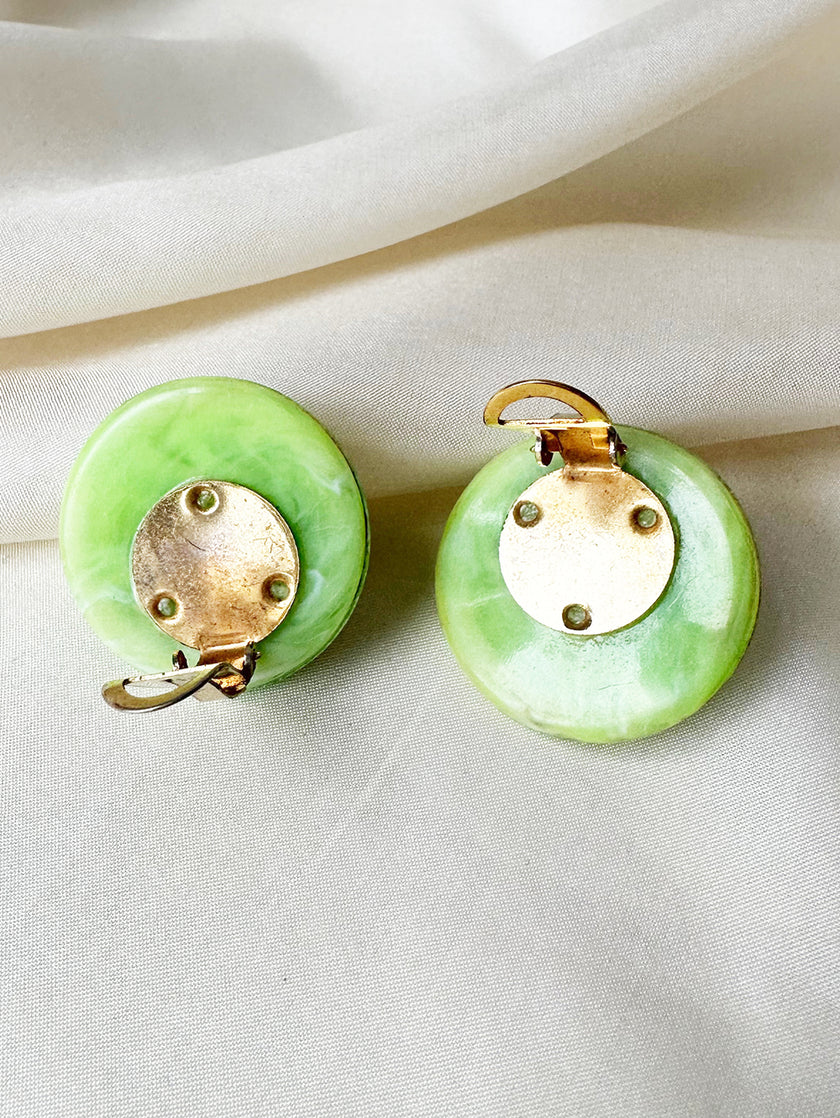 Gifgroene 60s Mod clip oorbellen