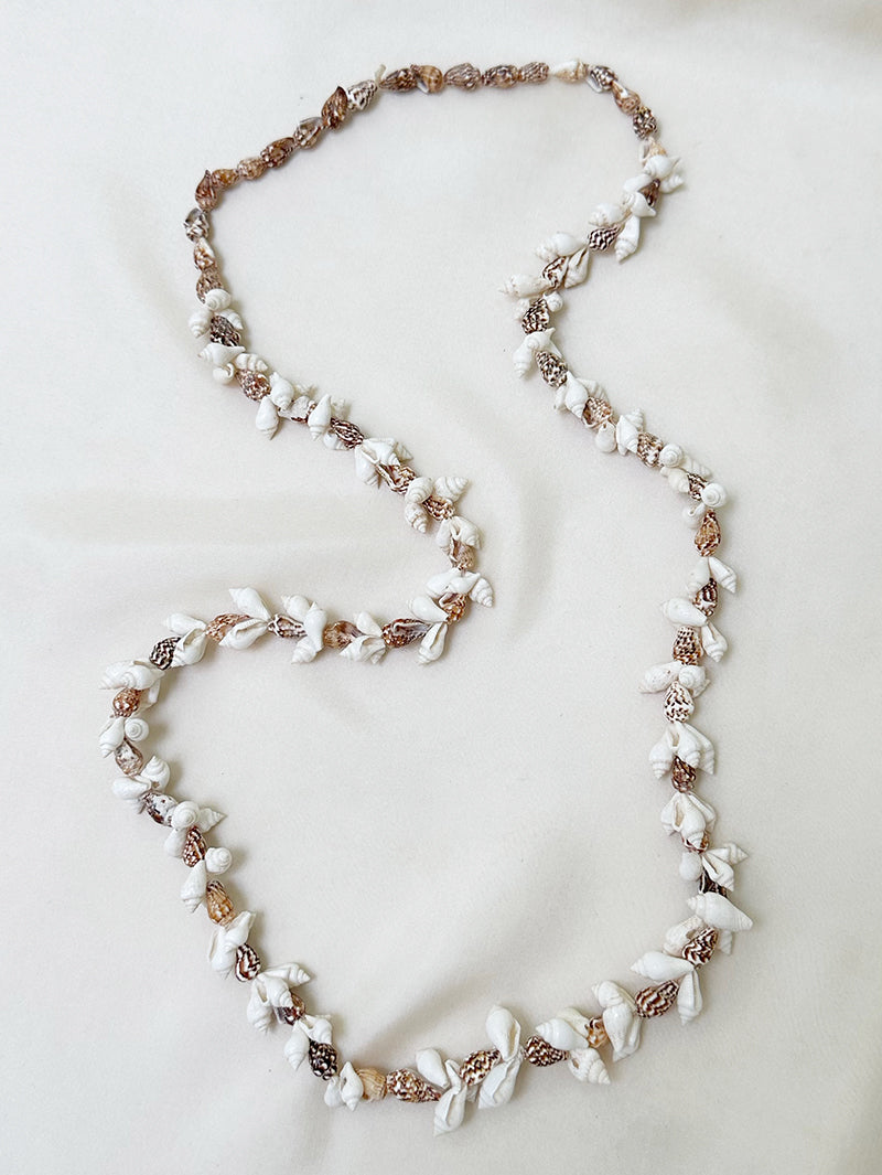 Lange schelpjesketting