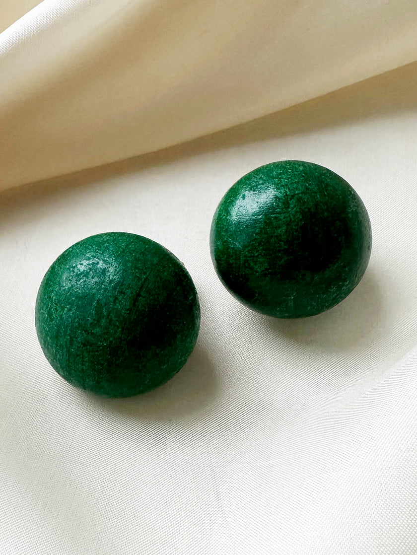 Grasgroene houten clip oorbellen