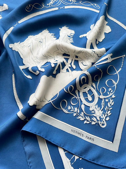 Blauwe zijden designersjaal Phaeton