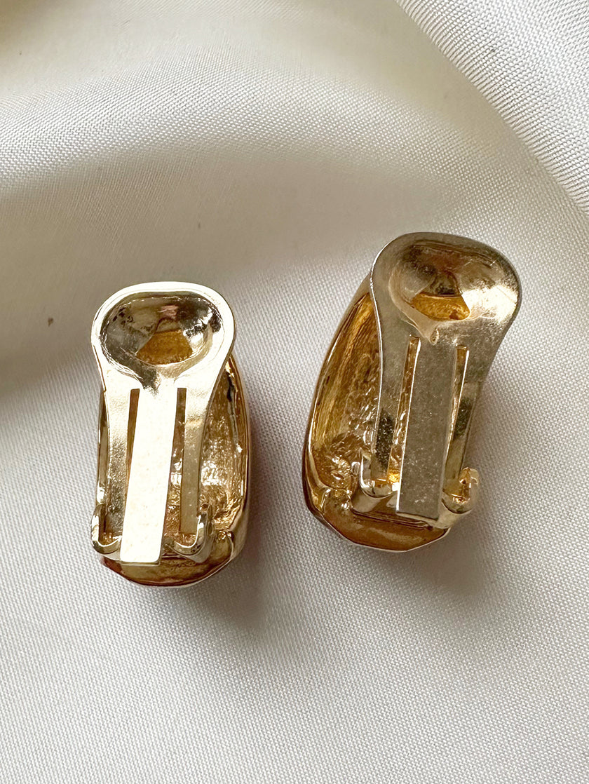 Zwart/rood geëmailleerde clip oorbellen