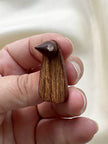 Teak pinguin broche