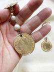 Gouden statement clip oorbellen