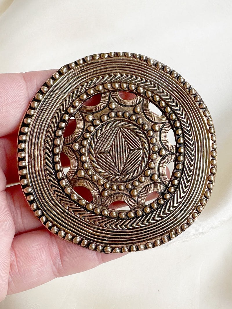 Grote(!) designer broche