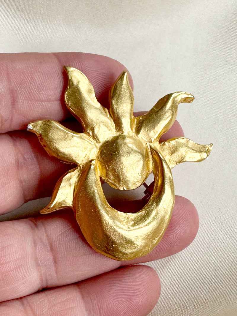 Matgouden vergulde designer broche