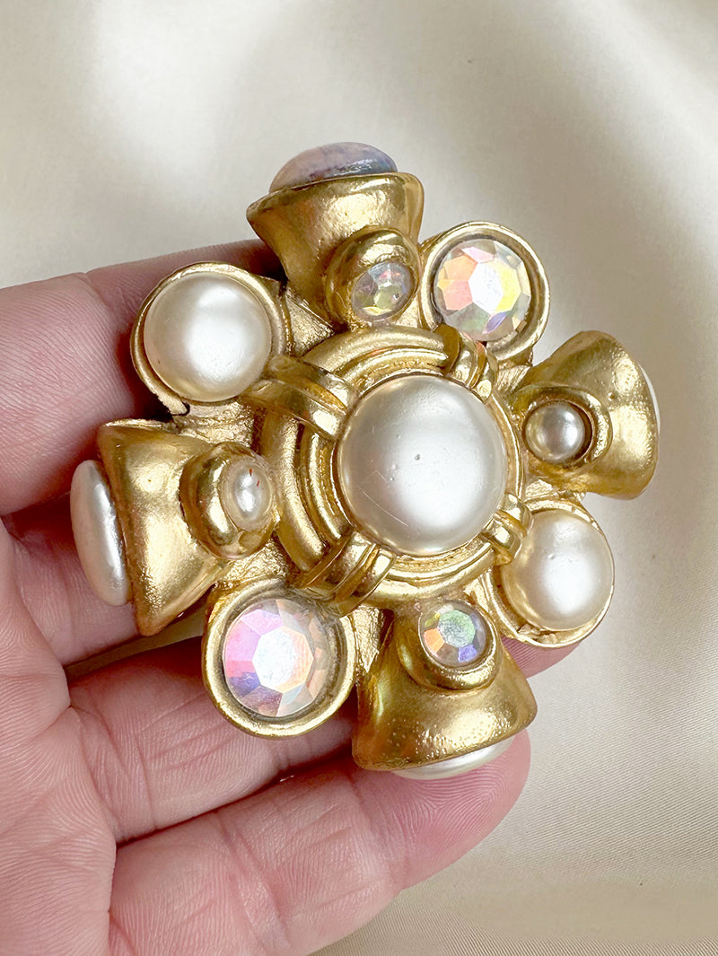 Gouden kruis designer broche