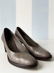 Taupe designer pumps | 38,5