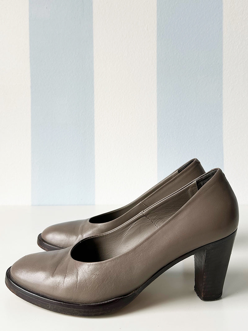 Taupe designer pumps | 38,5