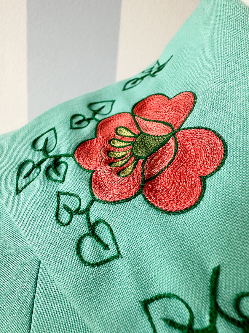 Mintgroene robe manteau met borduursel