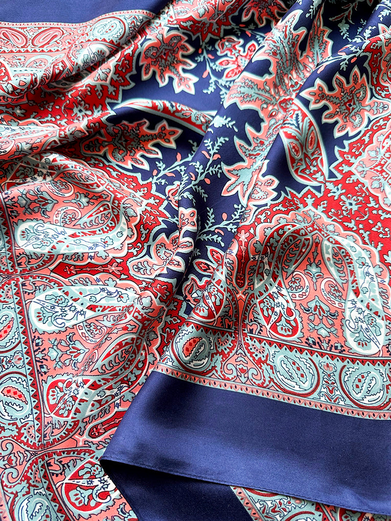 Zijden sjaal met paisley-motief