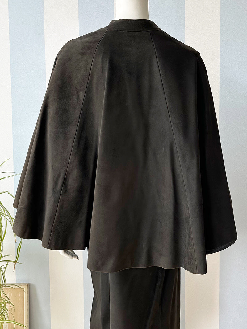 Zwart leren capeje