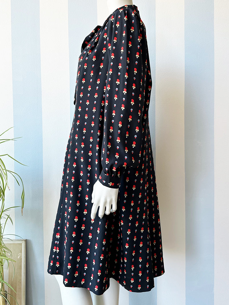 70s strikjurk avec dessin