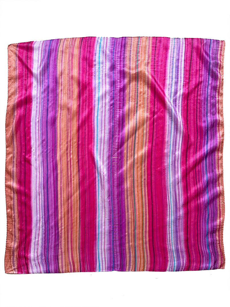 Gestreepte zijden sjaal