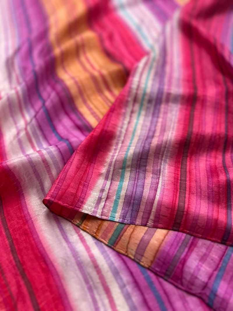 Gestreepte zijden sjaal