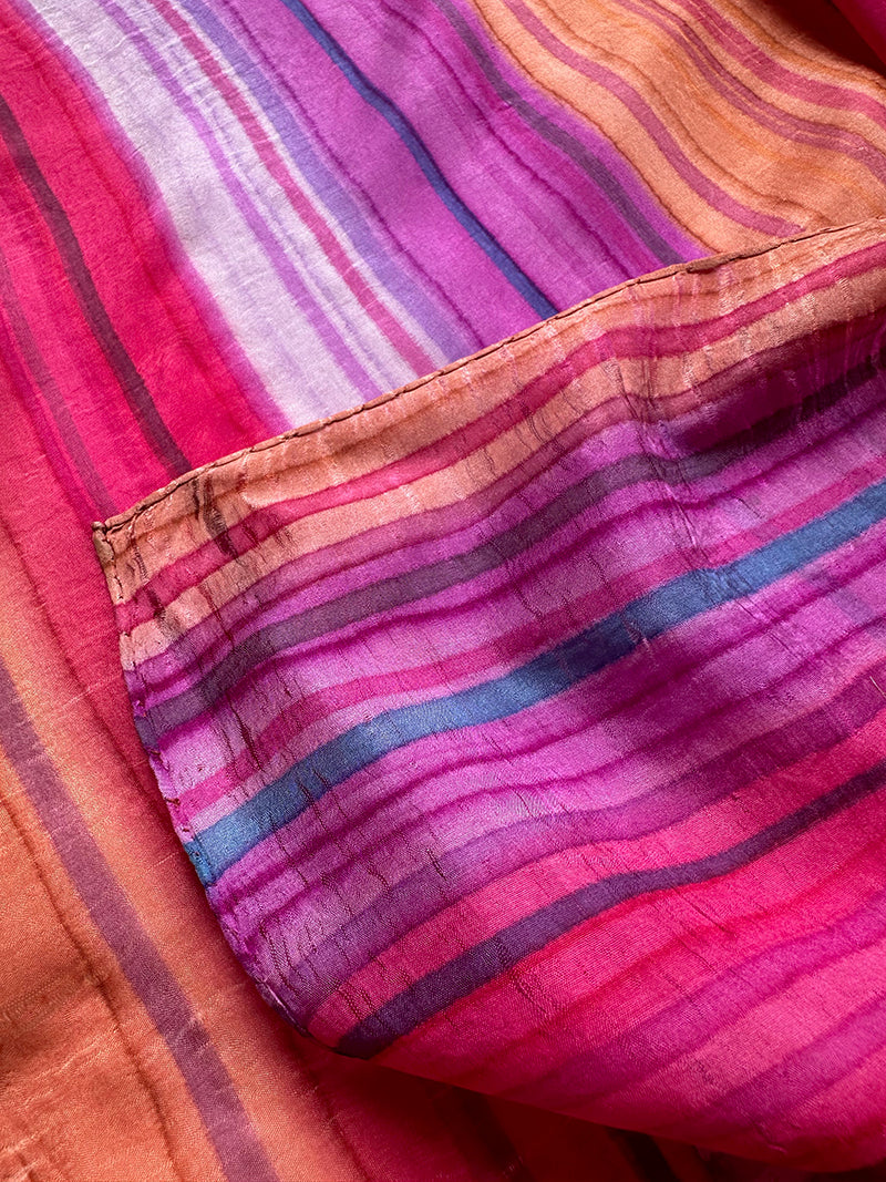 Gestreepte zijden sjaal