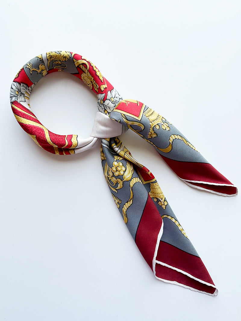 Zijden sjaal met wapen