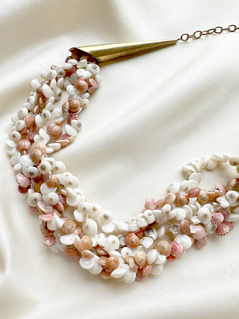 Ketting met kleine schelpjes