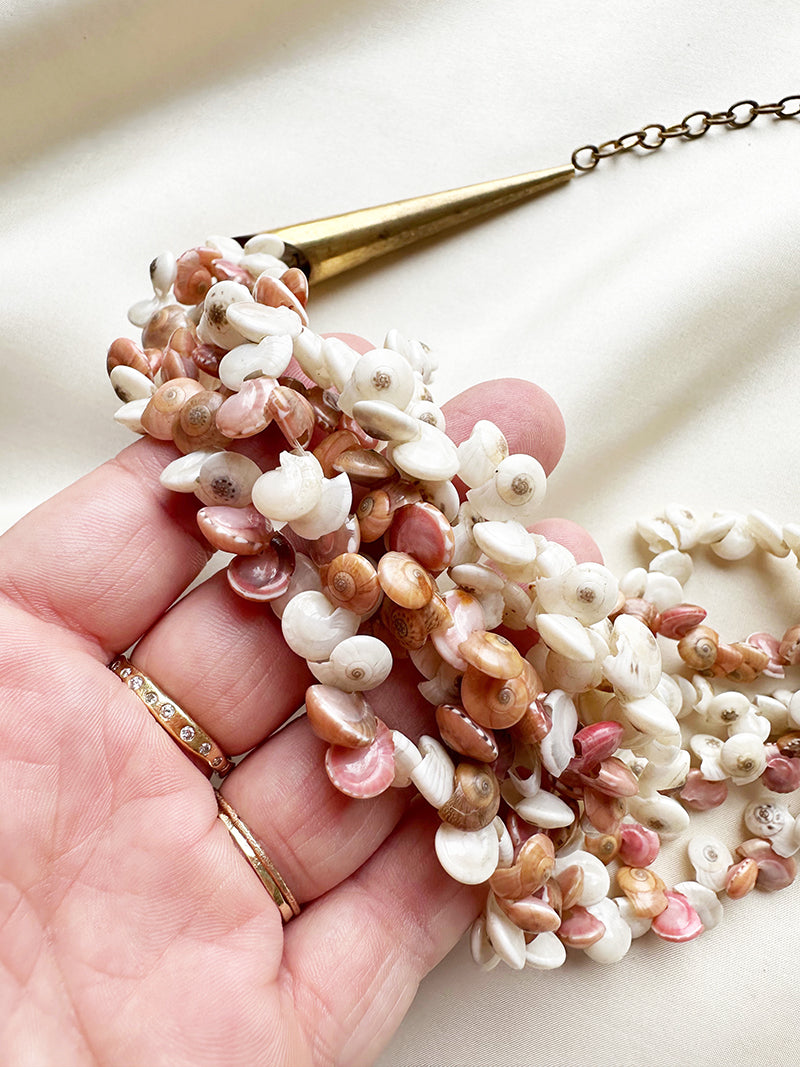 Ketting met kleine schelpjes