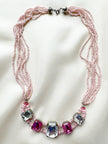 Roze collier met grote stenen