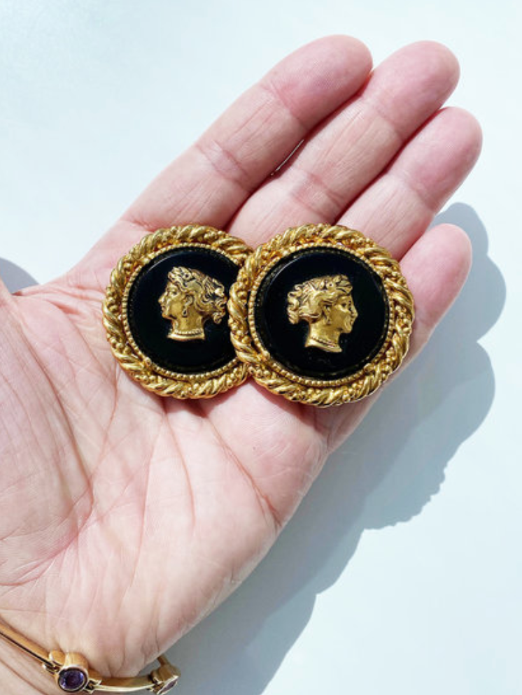 Vergulde designer clip oorbellen