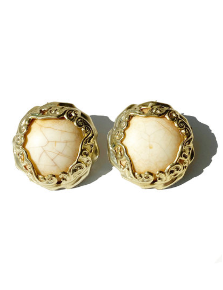 Gebroken wit & gouden clip oorbellen