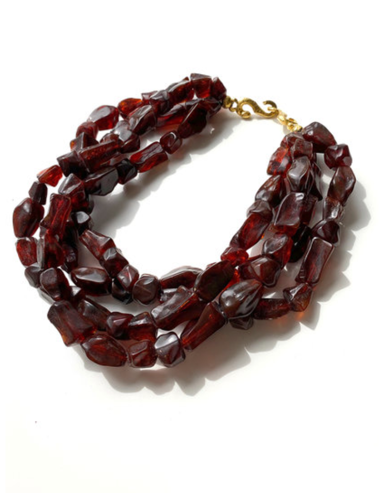 Chunky resin collier