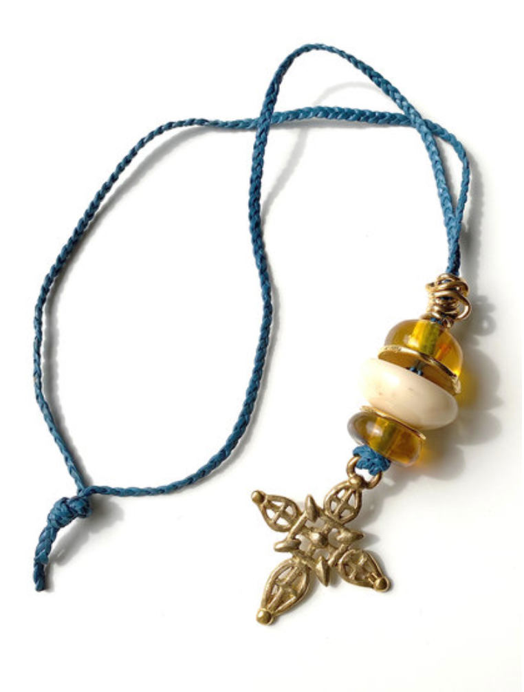 Vergulde crucifix ketting