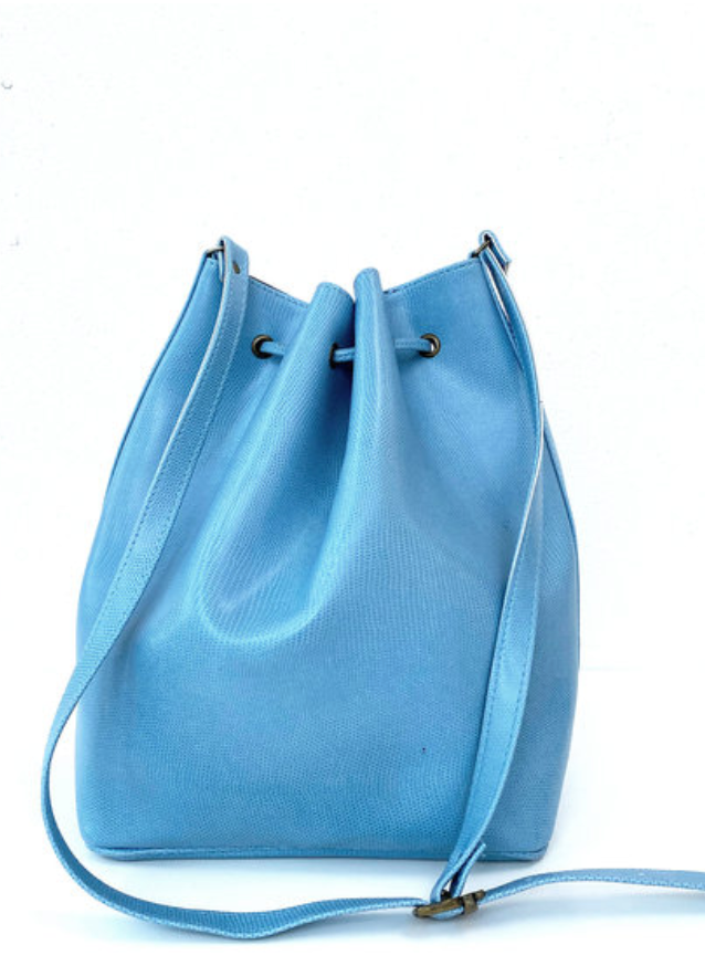 Lichtblauwe faux leren tas met studs