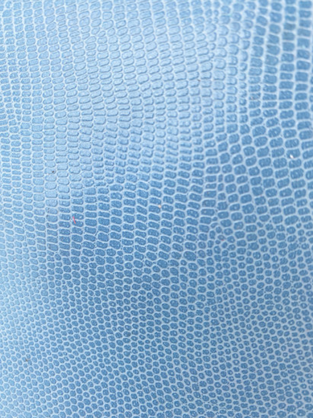 Lichtblauwe faux leren tas met studs